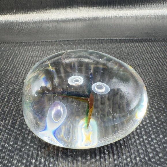 2001 Hand Blown Glass Paperweight Oval Egg Shaped Flower Inside Artist Signed - Picture 4 of 9
